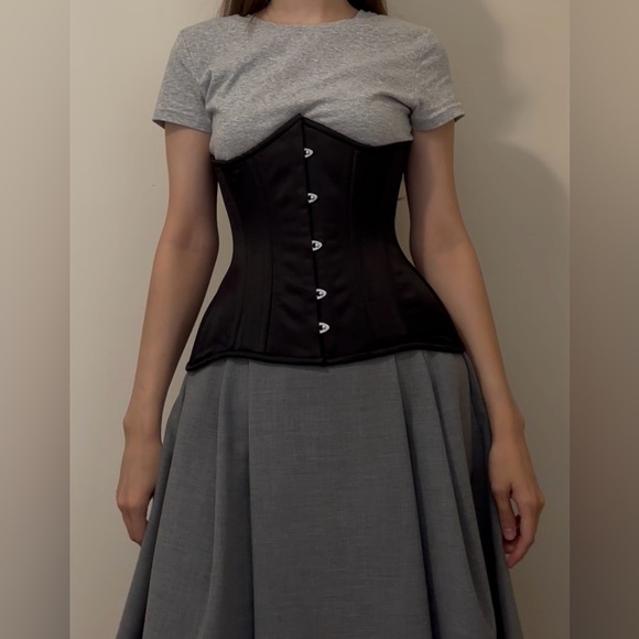 Satin Hourglass Curve Longline Underbust Corset - Picture 3 of 10